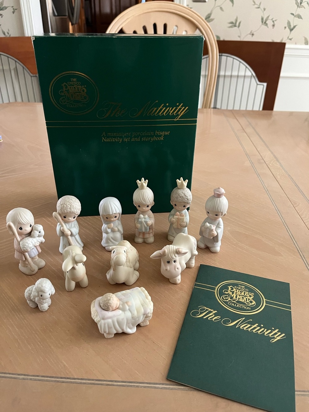 Precious Moments Miniature Nativity 11 piece set. - Picture 4 of 10
